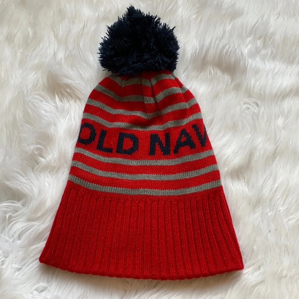 Old Navy • Sporty Pompom Beanie